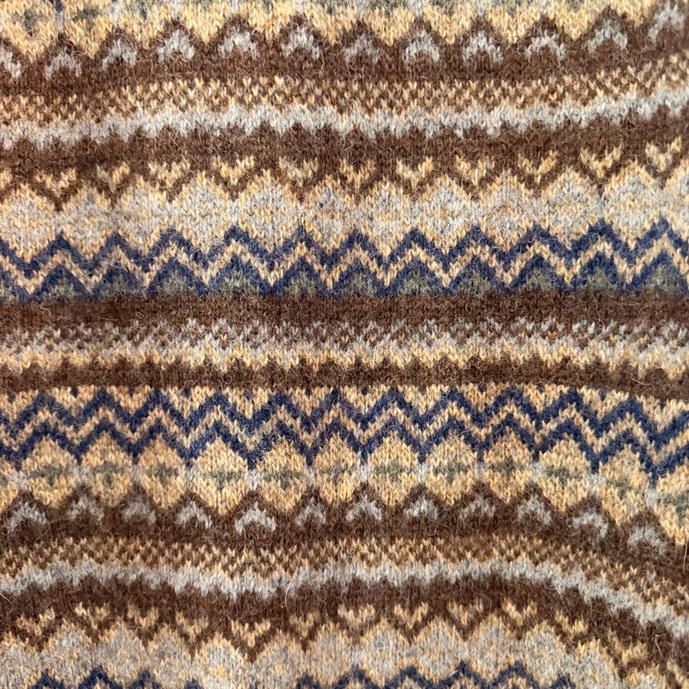 Pendleton brown geometric print wool crew sweater - image 7